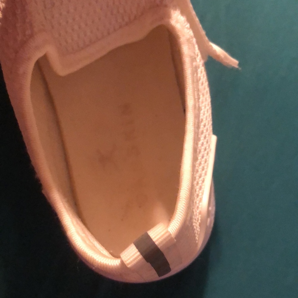 Women’s White Size 9 Danskin Shoes - Picture 8 of 9